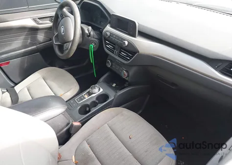 2022 Ford Escape S z USA, uszkodzony, nr VIN 1FMCU0F60NUA83616